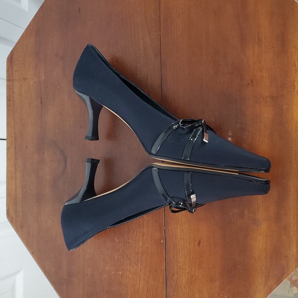 Van Eli Navy Blue 2.5" Heels Pumps Bow Detail sz 7 leather sole - Picture 5 of 5